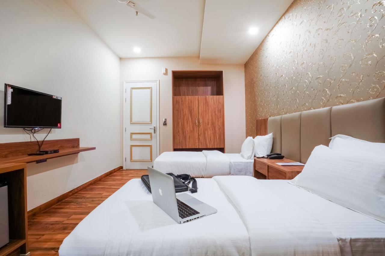 All Heavens Gold New Delhi Exterior foto