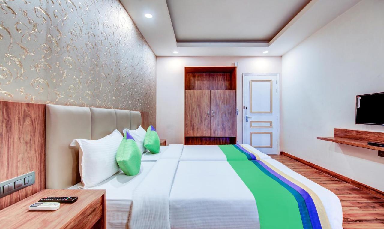 All Heavens Gold New Delhi Exterior foto