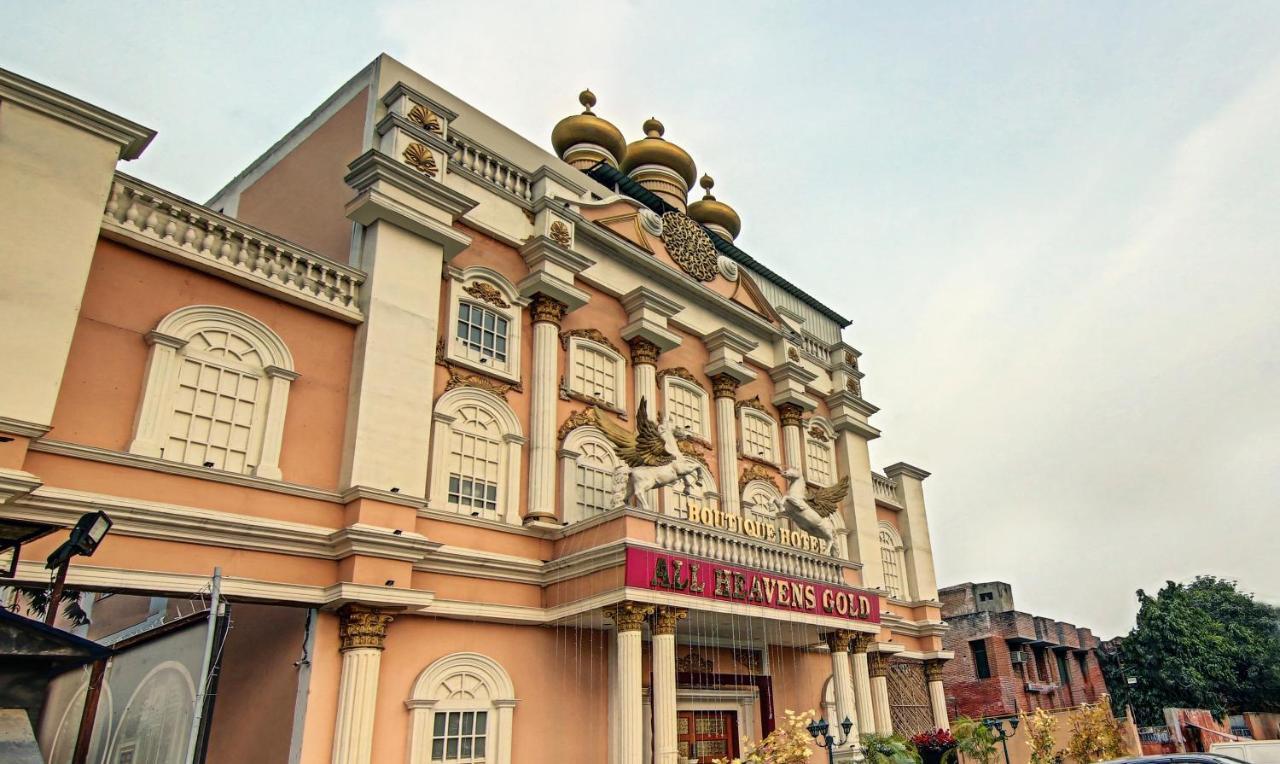 All Heavens Gold New Delhi Exterior foto